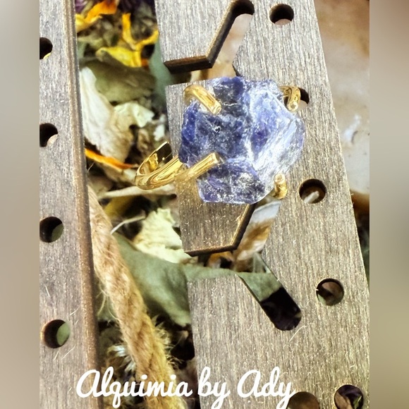 Gold and raw lapis gem ring - Picture 2 of 2